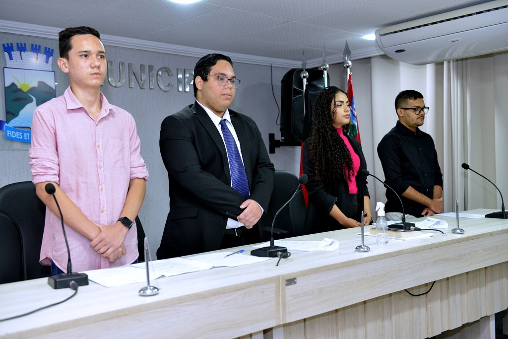 IMG-20220825-WA0302 Câmara de Monteiro recebe sessão “Jovem Parlamentar” em homenagem ao mês da juventude. Veja fotos