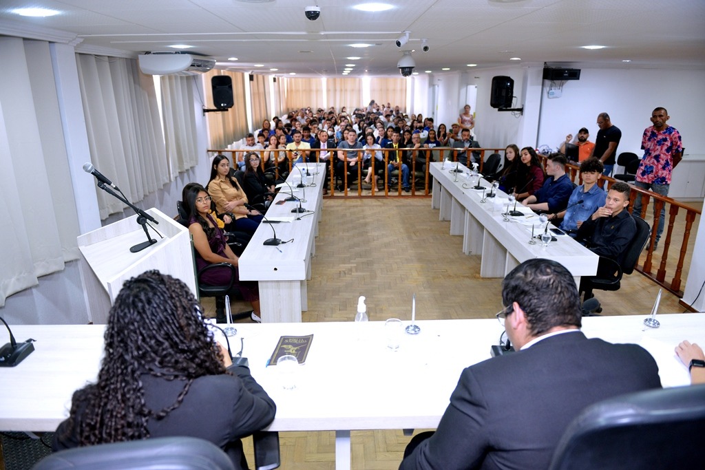 IMG-20220825-WA0306 Câmara de Monteiro recebe sessão “Jovem Parlamentar” em homenagem ao mês da juventude. Veja fotos
