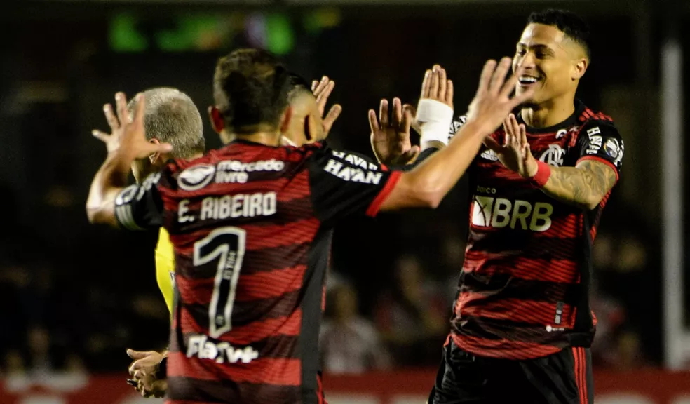 rib3631-2 Competitivo e letal, Flamengo supera dificuldades e fica confortável no confronto