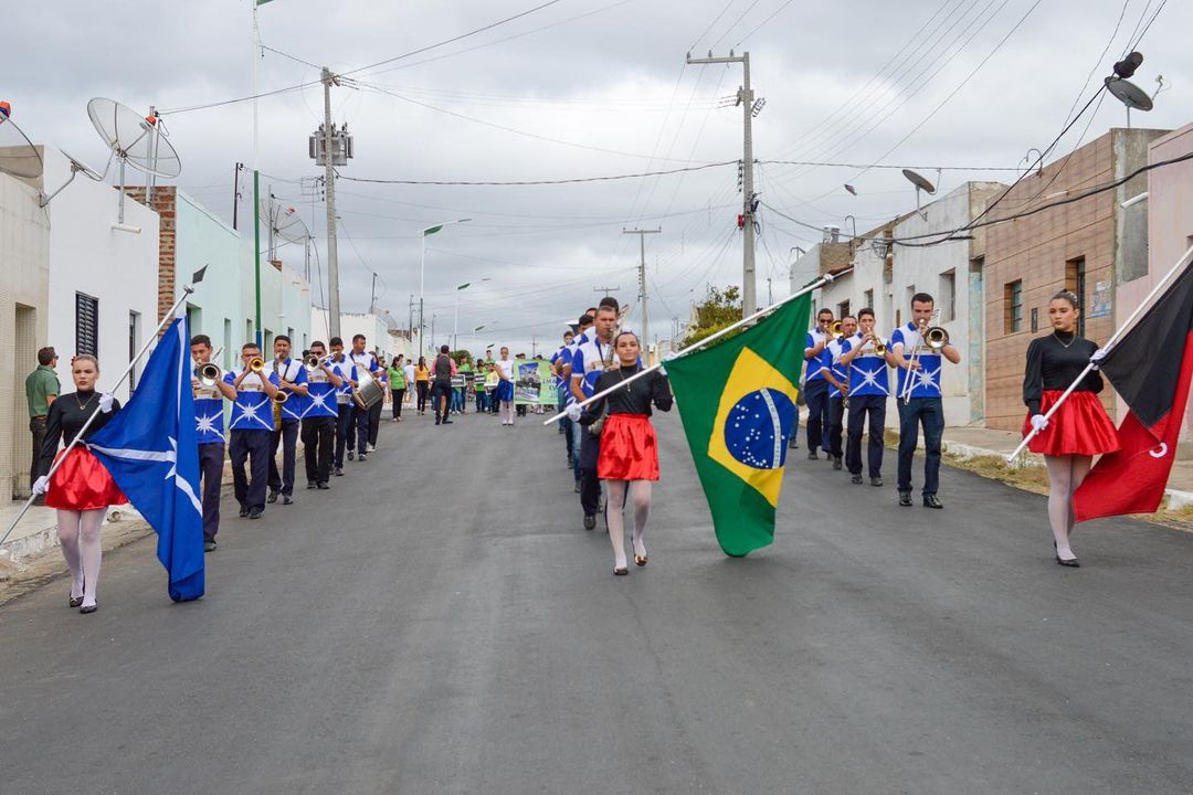 164269533 Prefeitura de São João do Tigre, realiza Desfile Cívico em homenagem à Pátria