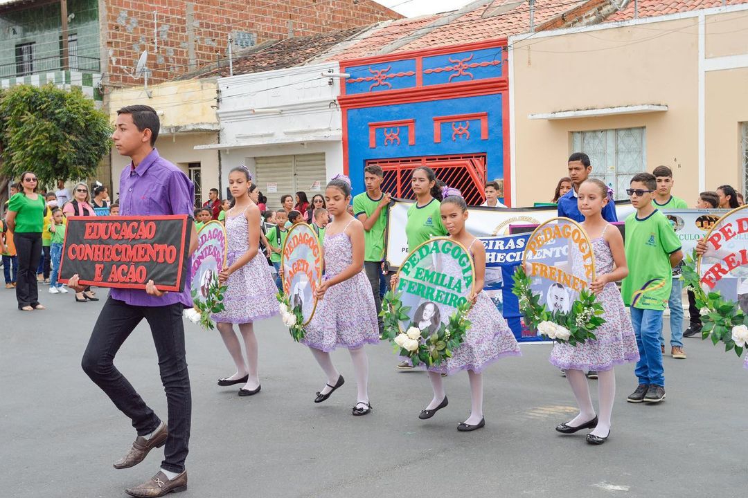 736318586 Prefeitura de São João do Tigre, realiza Desfile Cívico em homenagem à Pátria