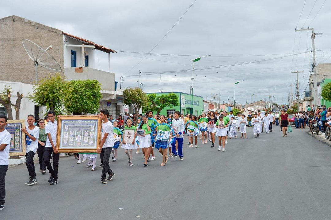 919042828 Prefeitura de São João do Tigre, realiza Desfile Cívico em homenagem à Pátria