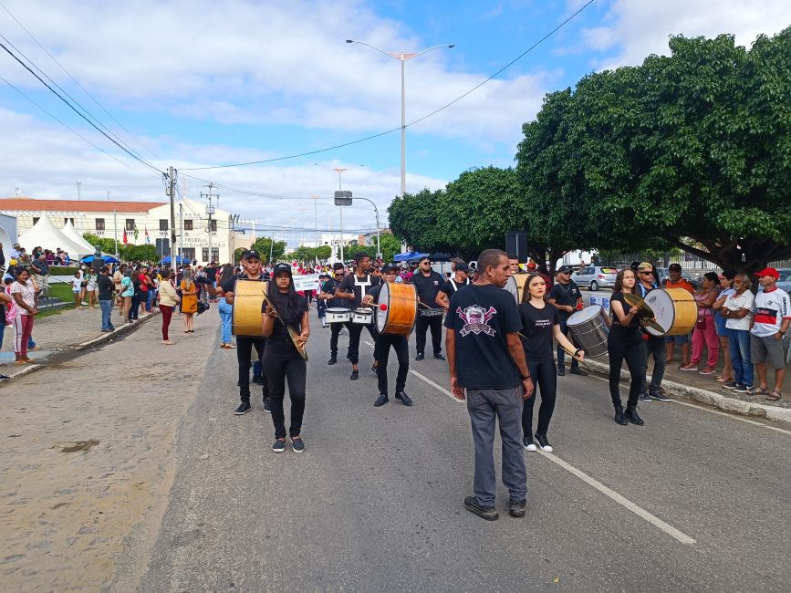 IMG_20220907_080932-867x650 Confira imagens do desfile cívico da Independência na manhã desta quarta-feira em Monteiro