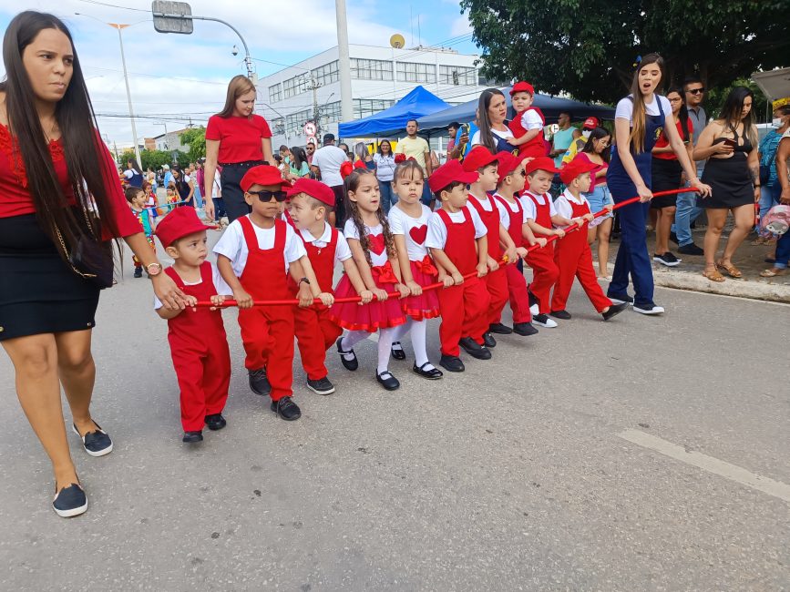 IMG_20220907_081107_1-867x650 Confira imagens do desfile cívico da Independência na manhã desta quarta-feira em Monteiro
