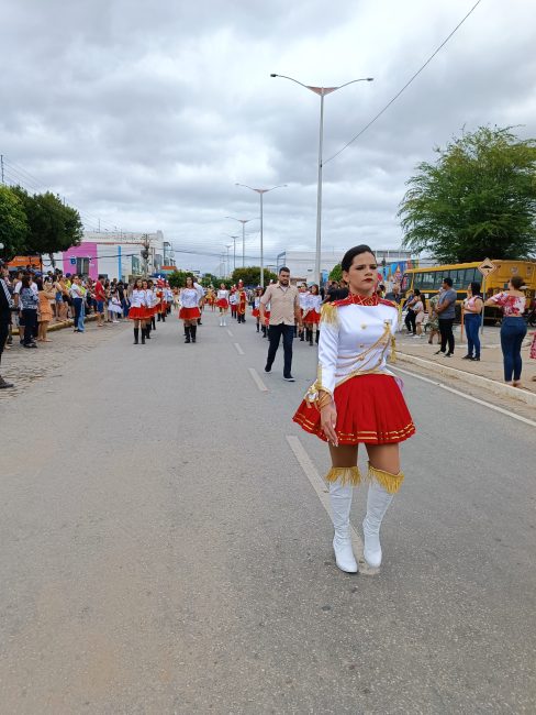 IMG_20220907_084827-488x650 Confira imagens do desfile cívico da Independência na manhã desta quarta-feira em Monteiro