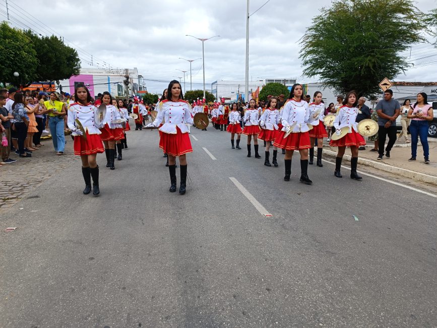 IMG_20220907_084837-867x650 Confira imagens do desfile cívico da Independência na manhã desta quarta-feira em Monteiro