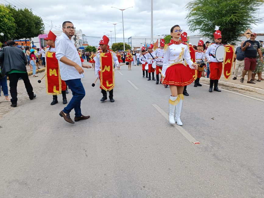 IMG_20220907_084904-867x650 Confira imagens do desfile cívico da Independência na manhã desta quarta-feira em Monteiro