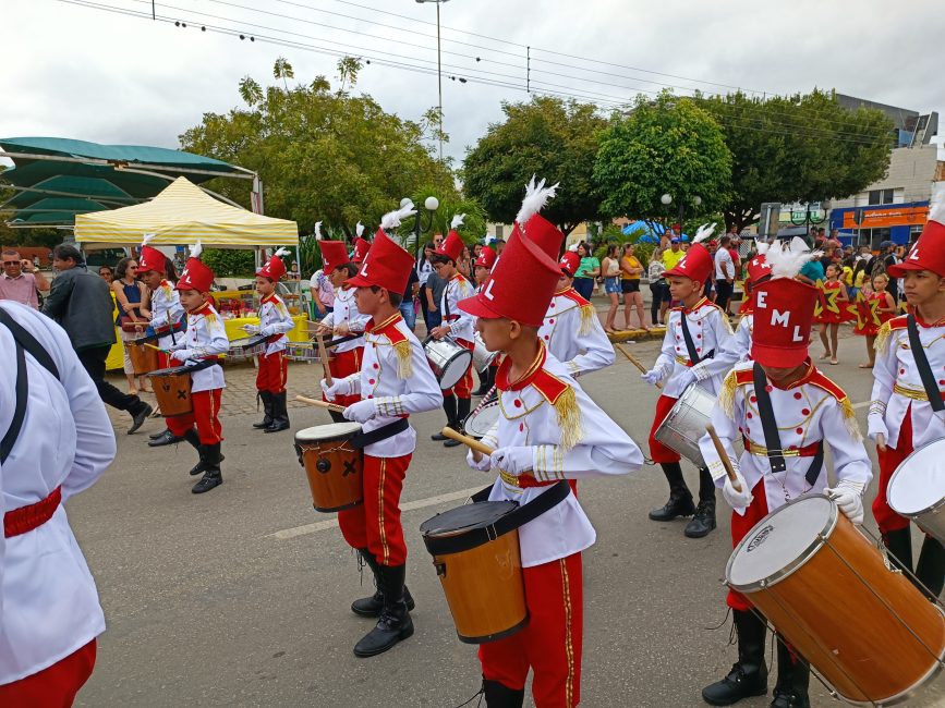 IMG_20220907_084926-867x650 Confira imagens do desfile cívico da Independência na manhã desta quarta-feira em Monteiro