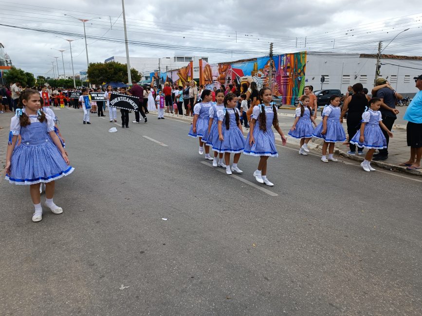 IMG_20220907_085053-867x650 Confira imagens do desfile cívico da Independência na manhã desta quarta-feira em Monteiro