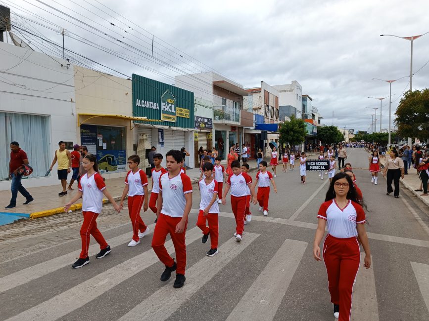 IMG_20220907_085430-867x650 Confira imagens do desfile cívico da Independência na manhã desta quarta-feira em Monteiro