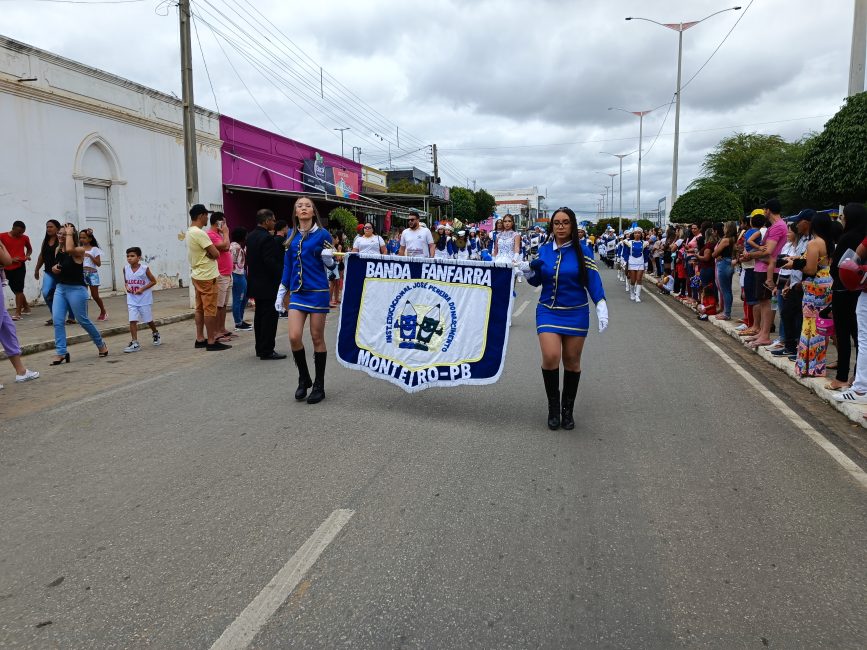 IMG_20220907_093102-867x650 Confira imagens do desfile cívico da Independência na manhã desta quarta-feira em Monteiro
