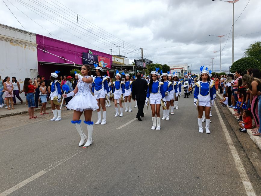 IMG_20220907_093111-867x650 Confira imagens do desfile cívico da Independência na manhã desta quarta-feira em Monteiro