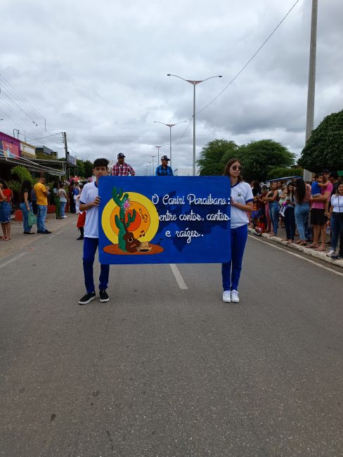 IMG_20220907_093413-488x650 Confira imagens do desfile cívico da Independência na manhã desta quarta-feira em Monteiro