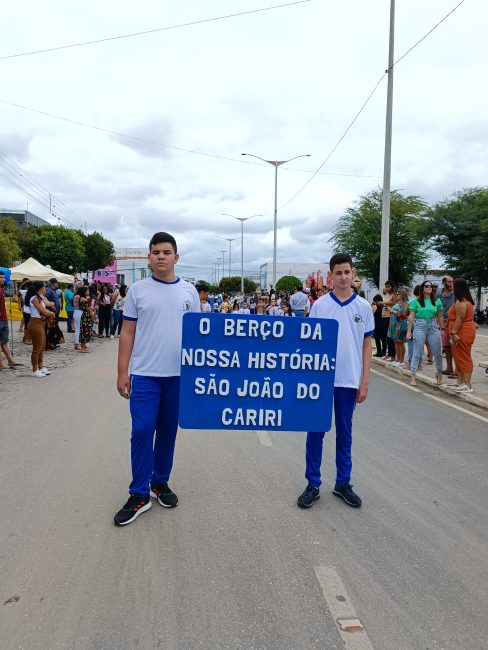IMG_20220907_093621-488x650 Confira imagens do desfile cívico da Independência na manhã desta quarta-feira em Monteiro