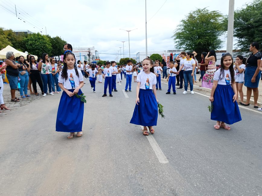 IMG_20220907_093638-867x650 Confira imagens do desfile cívico da Independência na manhã desta quarta-feira em Monteiro