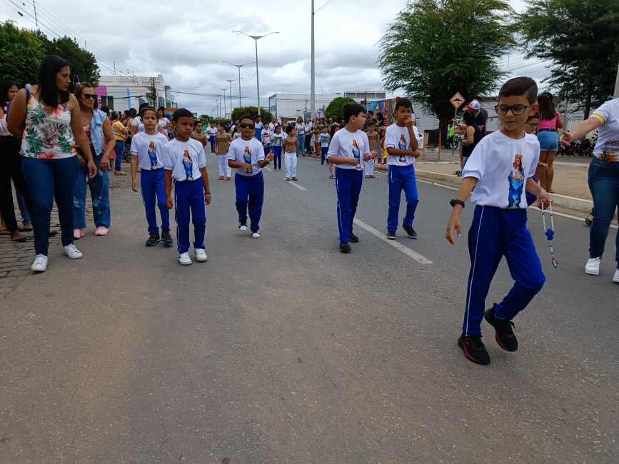 IMG_20220907_093647-867x650 Confira imagens do desfile cívico da Independência na manhã desta quarta-feira em Monteiro