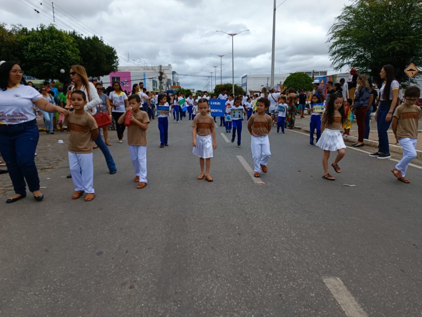 IMG_20220907_093656-867x650 Confira imagens do desfile cívico da Independência na manhã desta quarta-feira em Monteiro