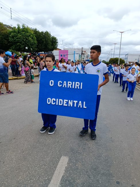 IMG_20220907_093725-488x650 Confira imagens do desfile cívico da Independência na manhã desta quarta-feira em Monteiro