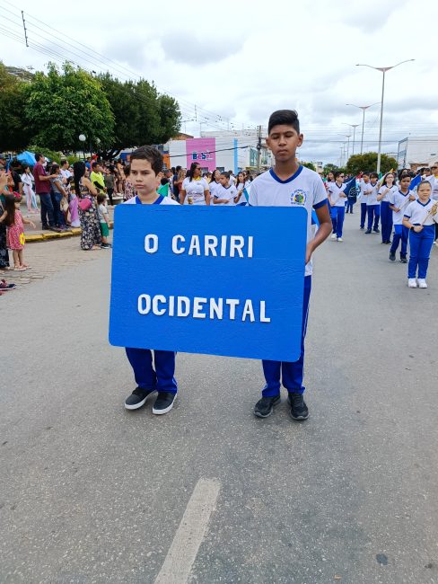 IMG_20220907_093727-488x650 Confira imagens do desfile cívico da Independência na manhã desta quarta-feira em Monteiro