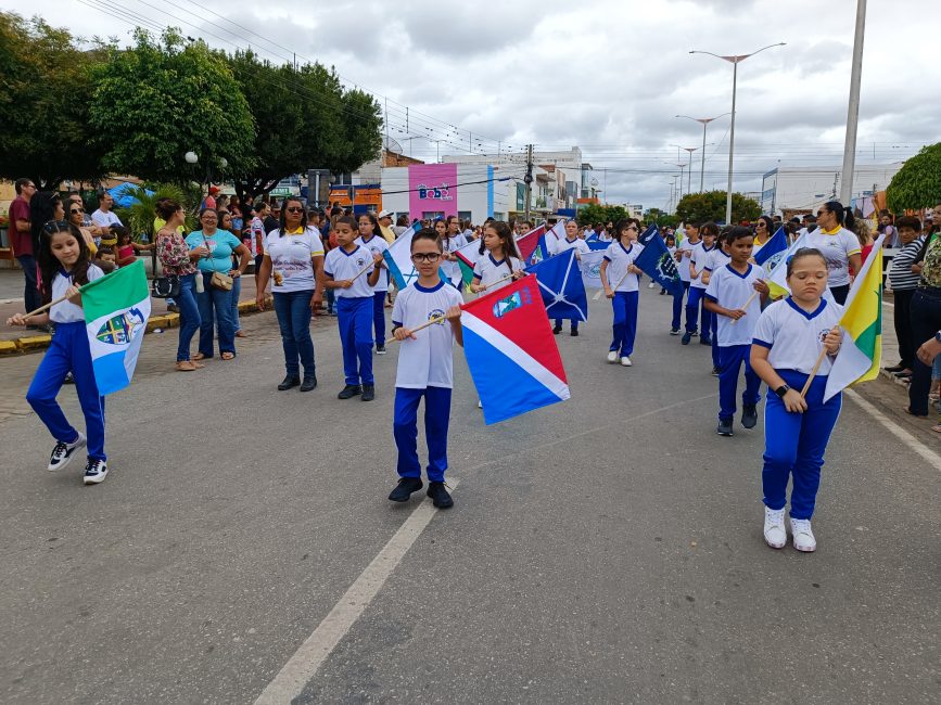 IMG_20220907_093734-867x650 Confira imagens do desfile cívico da Independência na manhã desta quarta-feira em Monteiro