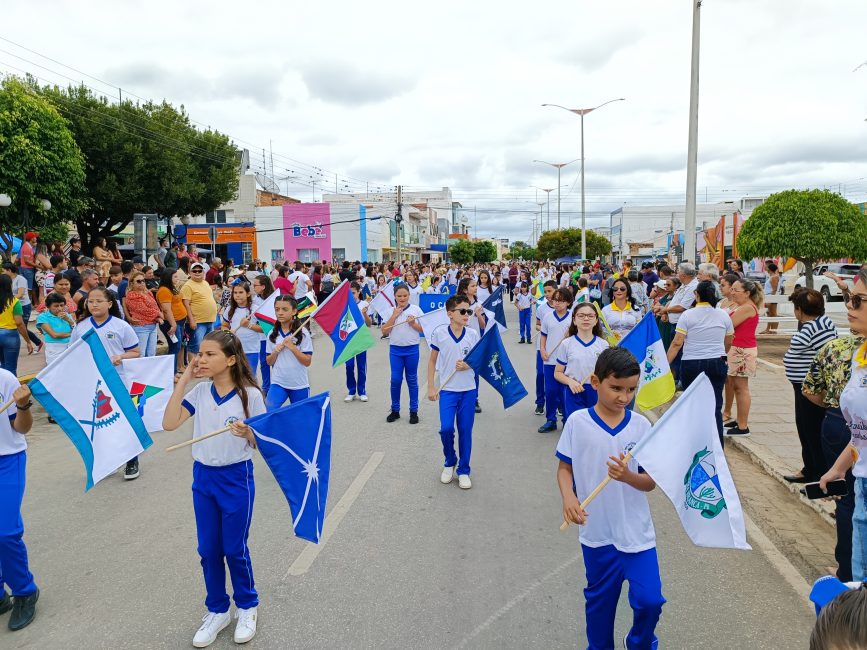IMG_20220907_093741-867x650 Confira imagens do desfile cívico da Independência na manhã desta quarta-feira em Monteiro