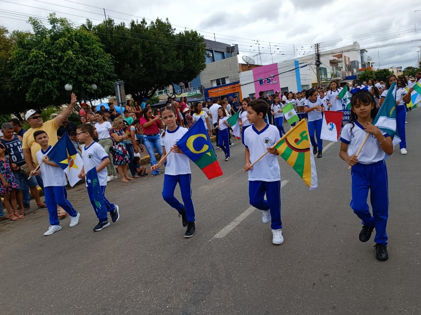 IMG_20220907_093800-867x650 Confira imagens do desfile cívico da Independência na manhã desta quarta-feira em Monteiro
