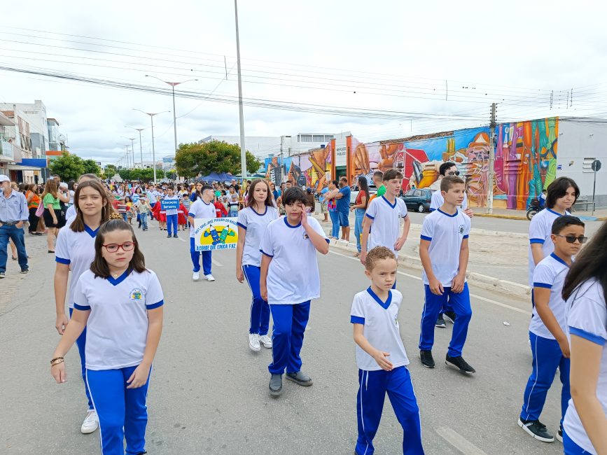 IMG_20220907_093930-867x650 Confira imagens do desfile cívico da Independência na manhã desta quarta-feira em Monteiro