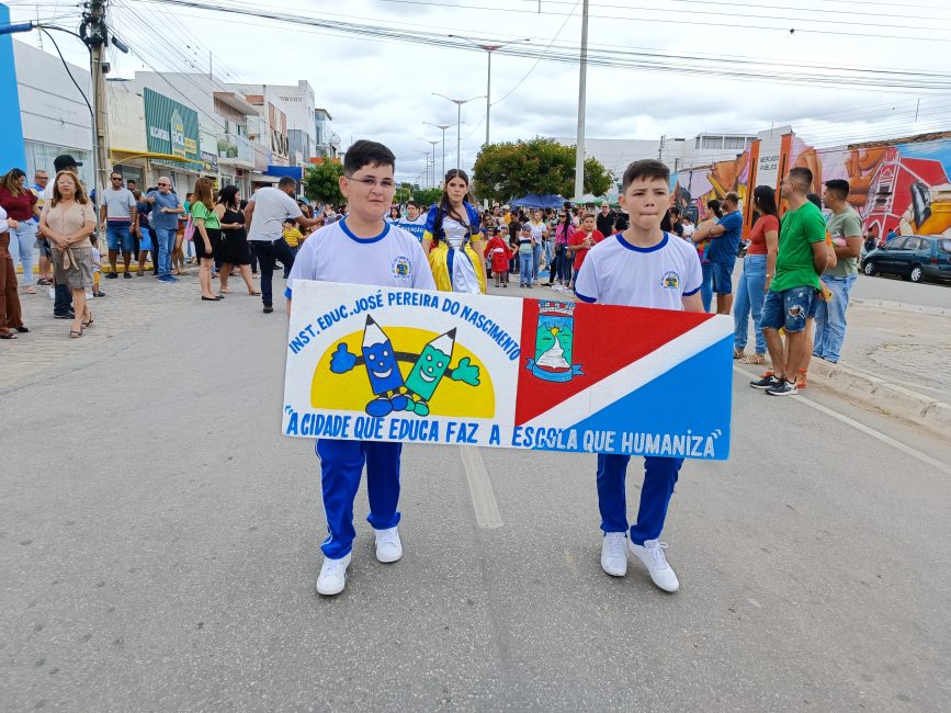 IMG_20220907_093938-867x650 Confira imagens do desfile cívico da Independência na manhã desta quarta-feira em Monteiro