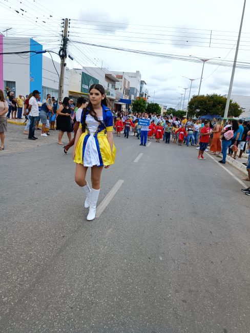 IMG_20220907_093942-488x650 Confira imagens do desfile cívico da Independência na manhã desta quarta-feira em Monteiro