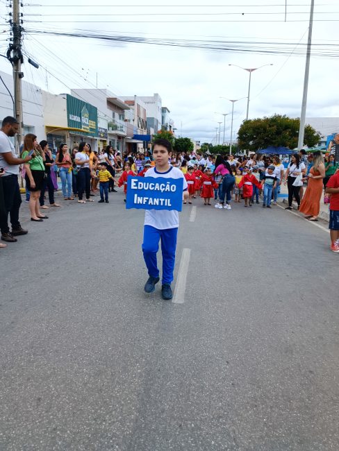 IMG_20220907_093949-488x650 Confira imagens do desfile cívico da Independência na manhã desta quarta-feira em Monteiro