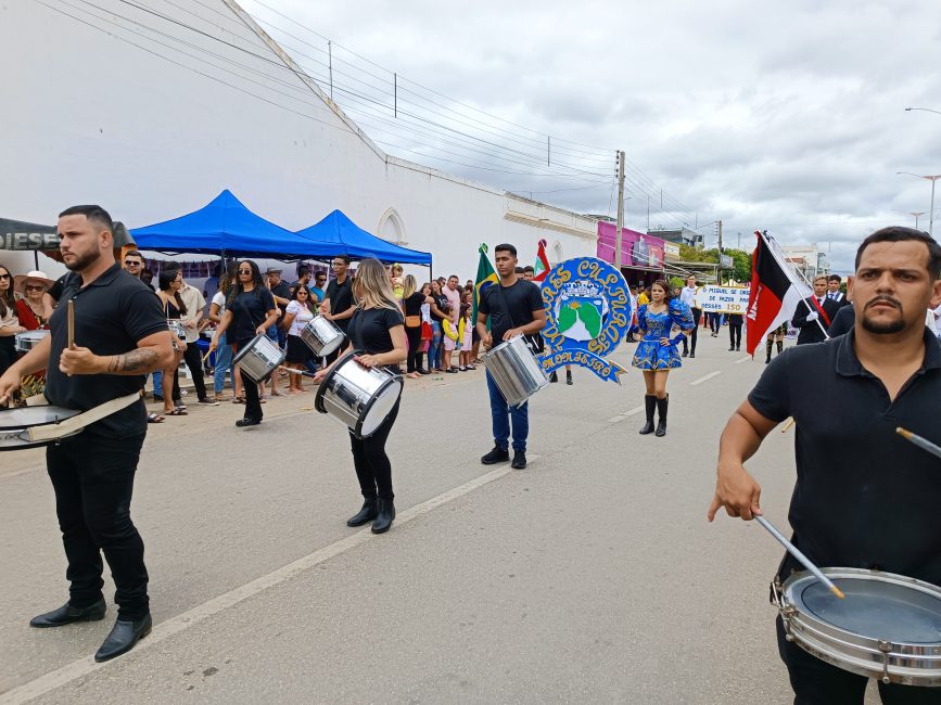 IMG_20220907_102519-867x650 Confira imagens do desfile cívico da Independência na manhã desta quarta-feira em Monteiro