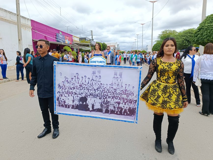 IMG_20220907_102607-867x650 Confira imagens do desfile cívico da Independência na manhã desta quarta-feira em Monteiro
