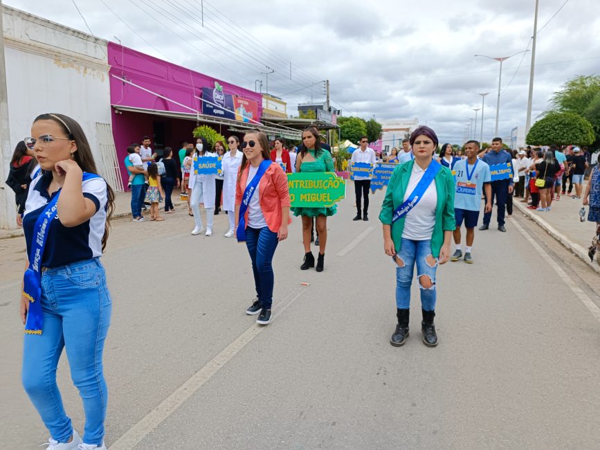 IMG_20220907_102630-867x650 Confira imagens do desfile cívico da Independência na manhã desta quarta-feira em Monteiro