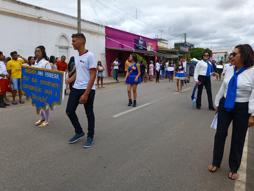 IMG_20220907_102716-867x650 Confira imagens do desfile cívico da Independência na manhã desta quarta-feira em Monteiro