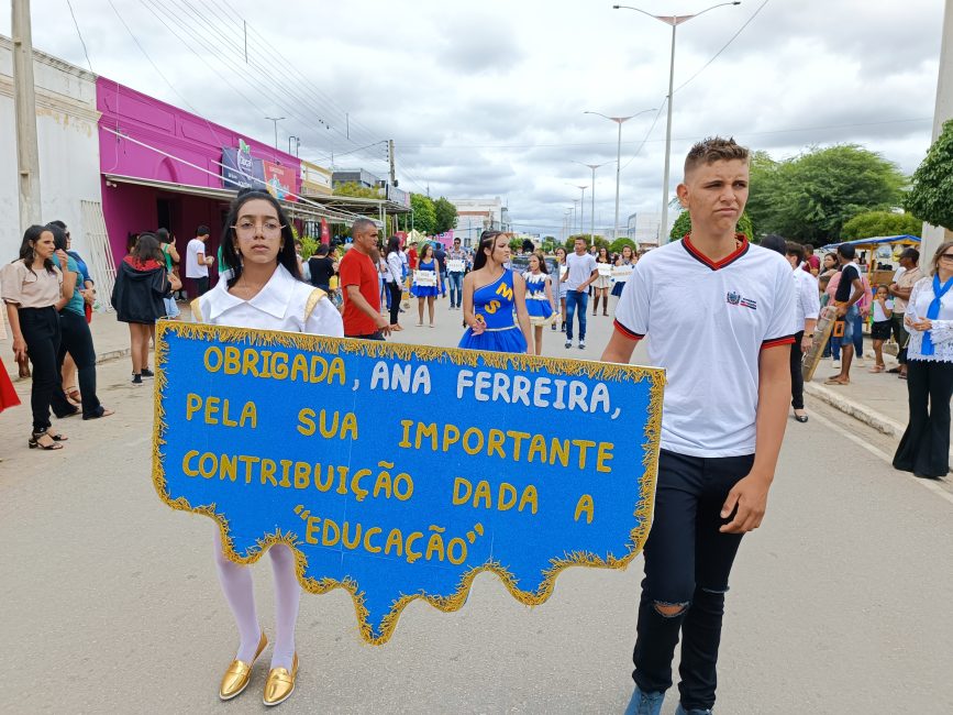 IMG_20220907_102722-867x650 Confira imagens do desfile cívico da Independência na manhã desta quarta-feira em Monteiro