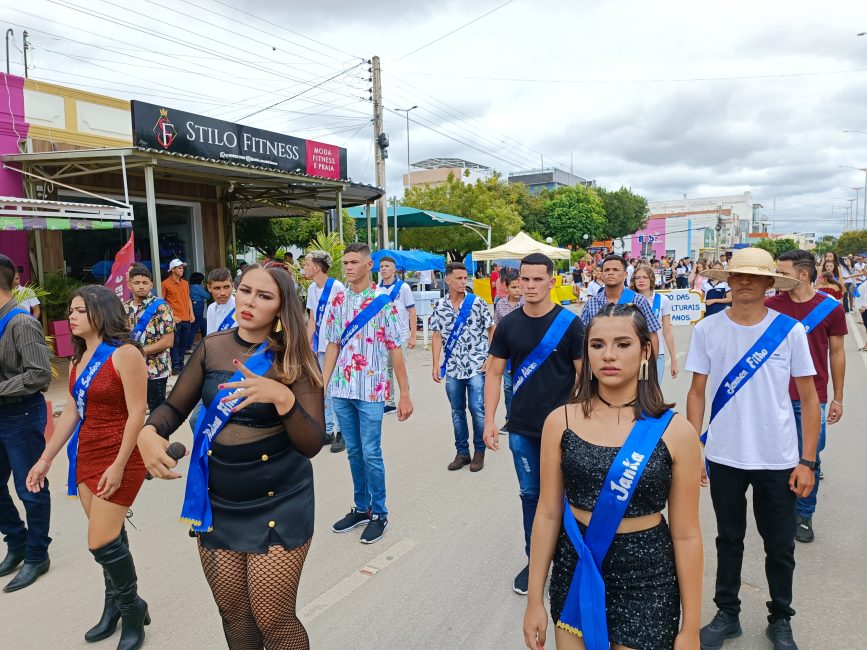 IMG_20220907_102835-867x650 Confira imagens do desfile cívico da Independência na manhã desta quarta-feira em Monteiro