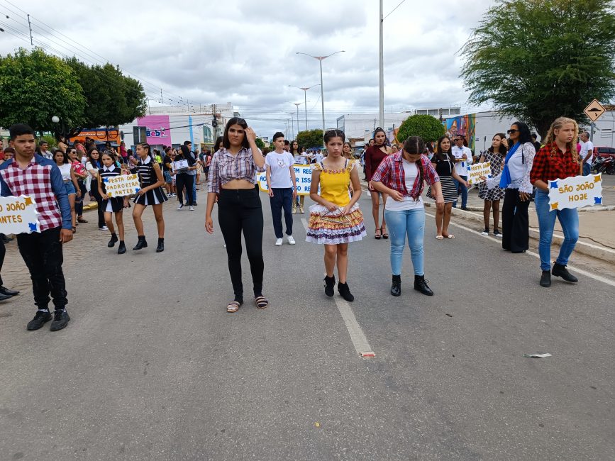 IMG_20220907_102908-867x650 Confira imagens do desfile cívico da Independência na manhã desta quarta-feira em Monteiro