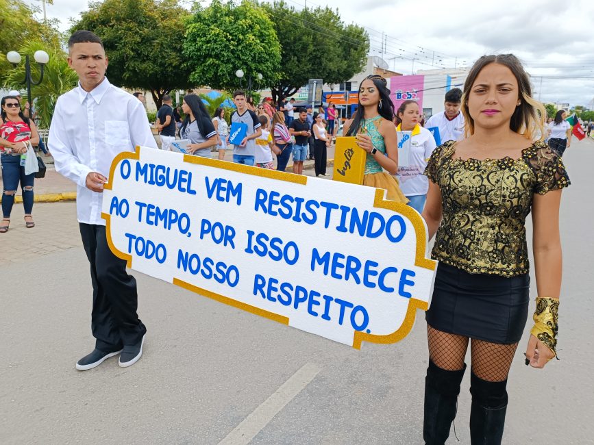IMG_20220907_102937-867x650 Confira imagens do desfile cívico da Independência na manhã desta quarta-feira em Monteiro