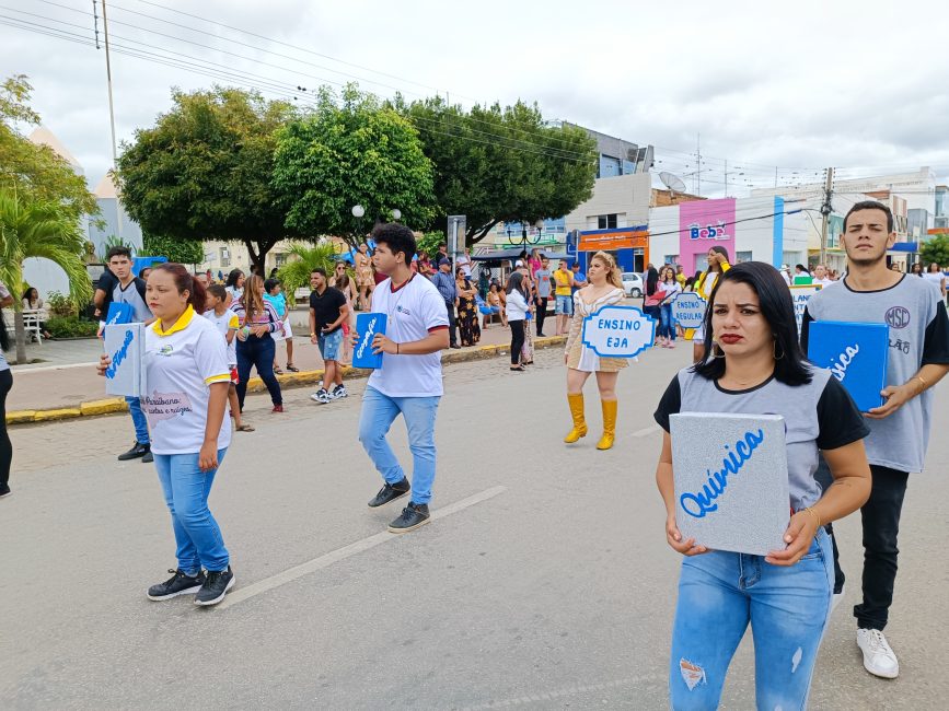 IMG_20220907_102948-1-867x650 Confira imagens do desfile cívico da Independência na manhã desta quarta-feira em Monteiro