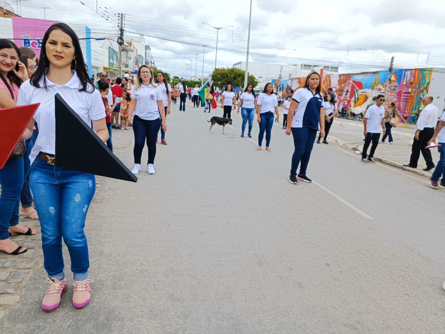 IMG_20220907_103026-867x650 Confira imagens do desfile cívico da Independência na manhã desta quarta-feira em Monteiro