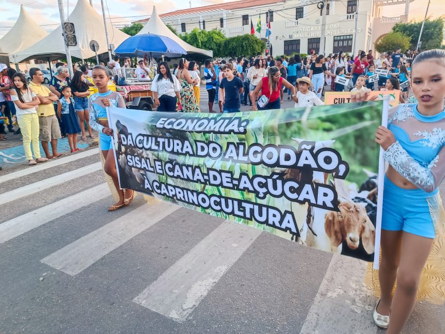IMG_20220907_170802-867x650 Confira imagens do desfile cívico da Independência em Monteiro