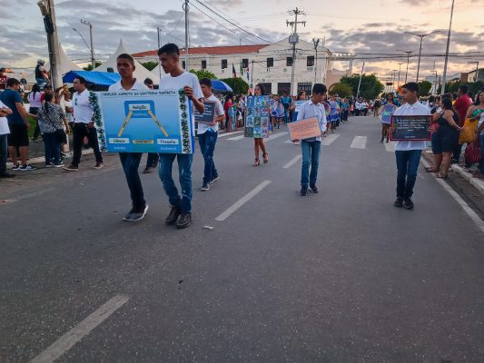 IMG_20220907_172519-533x400 Confira imagens do desfile cívico da Independência em Monteiro