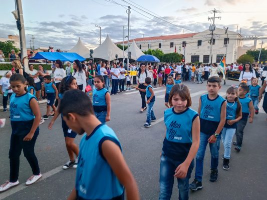 IMG_20220907_172604-533x400 Confira imagens do desfile cívico da Independência em Monteiro