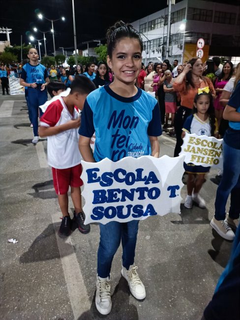 IMG_20220907_184819-488x650 Confira imagens do desfile cívico da Independência em Monteiro