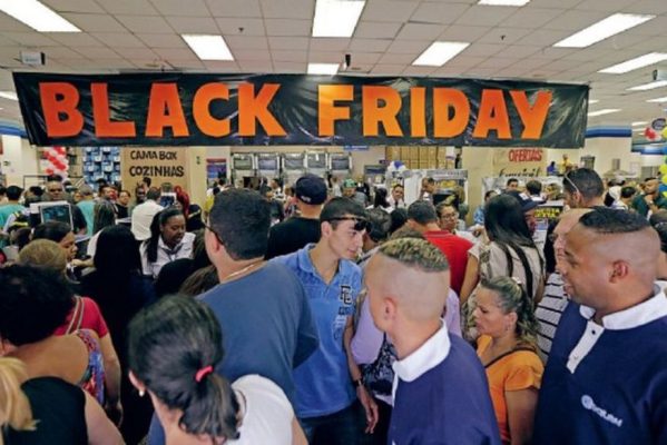 black-friday-2017-599x400 Mais brasileiros pretendem comprar na Black Friday, diz pesquisa do Google