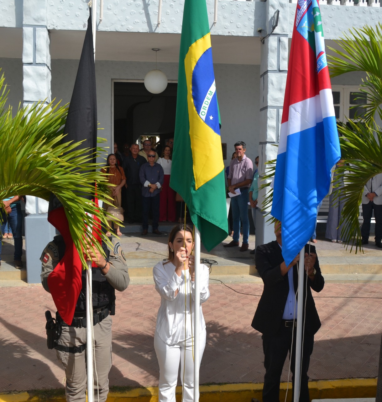 h3 Hasteamento das Bandeiras marcam abertura da Semana da Pátria em Monteiro