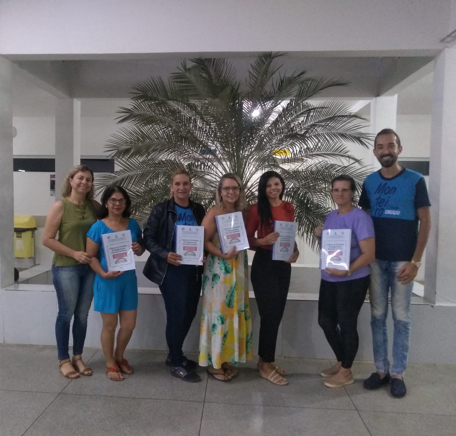 Educacao-Inclusiva- Em Monteiro: Professores da Educação Especial recebem Caderno de Atividades