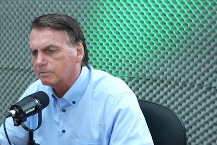 bolsonaro-entrevista-podcast Bolsonaro é internado em hospital em Orlando, nos EUA
