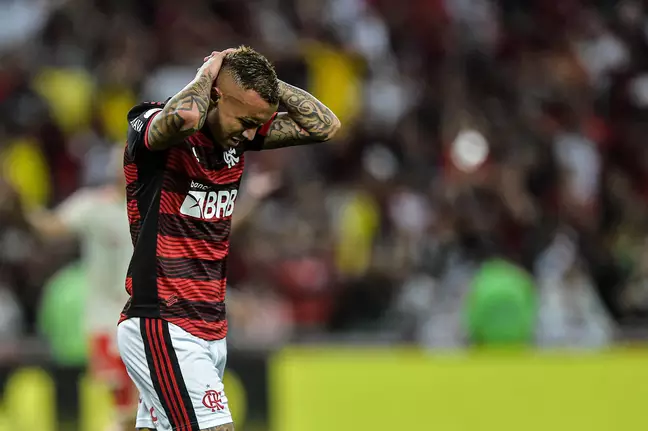 gazeta-press-foto-1779271-urpo5t6i1mia Internacional empata com Flamengo, e Palmeiras pode abrir 12 pontos na ponta do Brasileiro