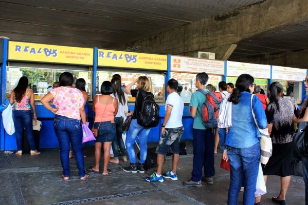 rodoviaria4_foto-walla_santos-599x400 Retirada de passagens gratuitas para transporte intermunicipal começa nesta quarta-feira